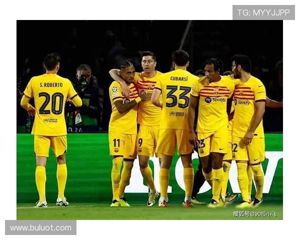 西甲巴萨6-0大胜对手 拉菲尼亚费尔明莱万各自双响助球队狂胜