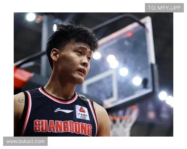 含泪告别广东球迷赵睿兑现承诺即将赴京开启职业新篇章征战赛场 含泪告别广东球迷赵睿兑现承诺即将赴京开启职业新篇章征战赛场